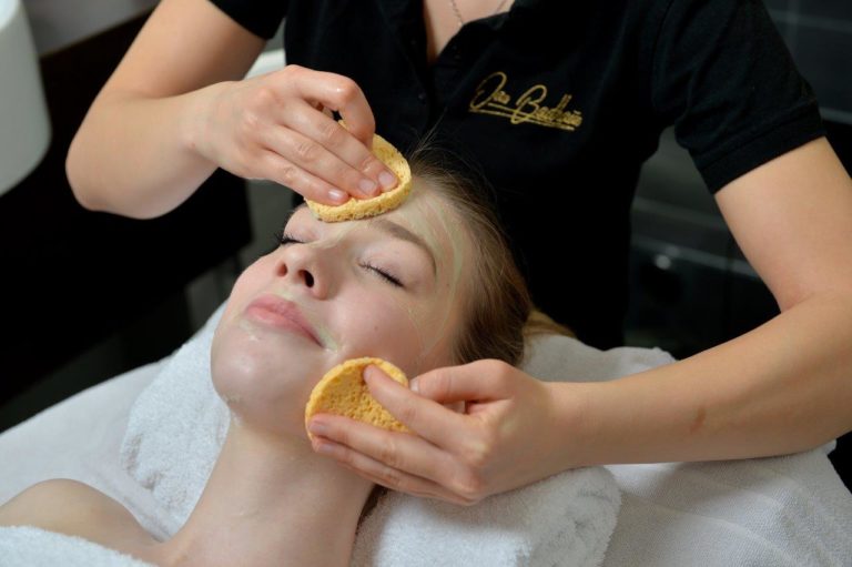 Read more about the article Luxury Facial Treatment